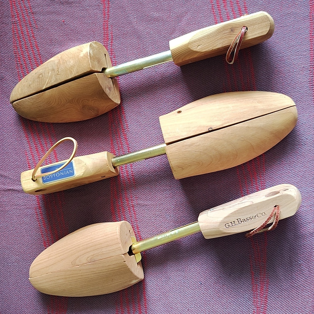 👟 3 Left Foot Cedar Shoe Trees Set. Large